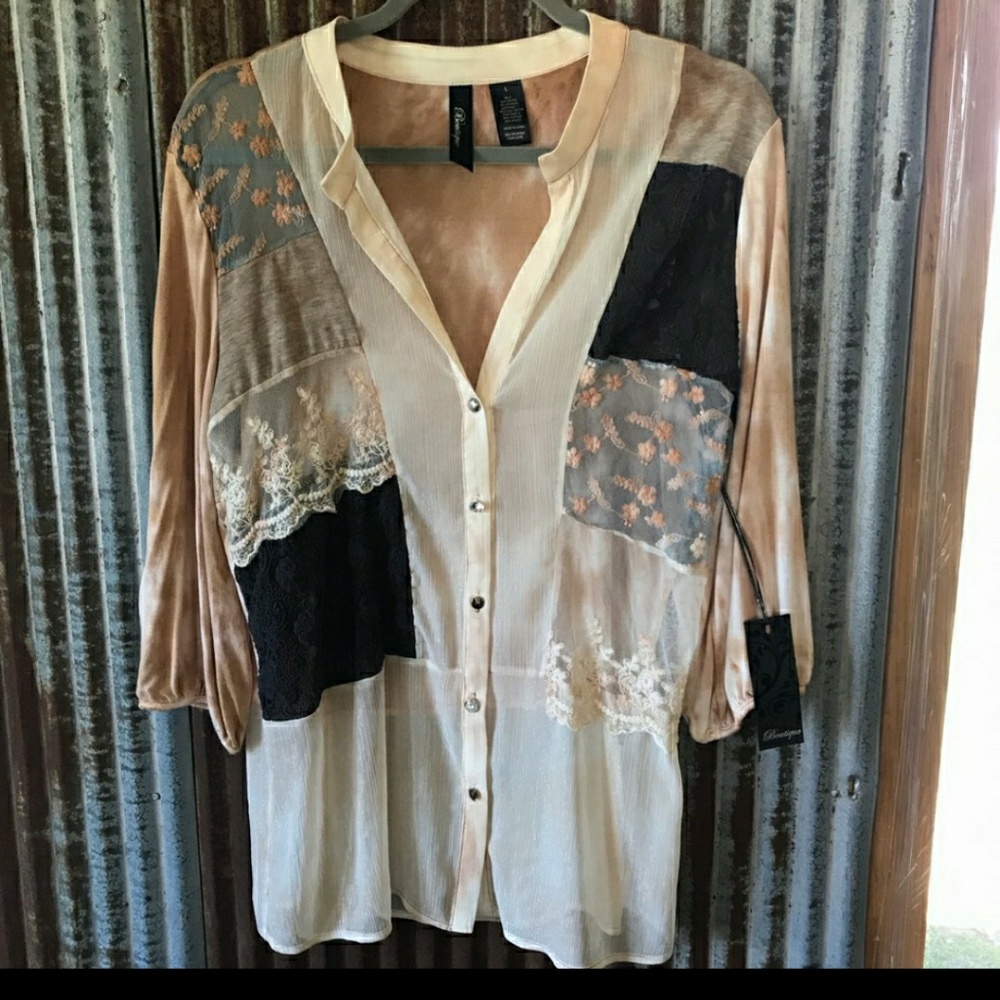 Buckle top